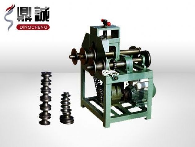 點(diǎn)擊查看詳細(xì)信息<br>標(biāo)題：立式多功能滾動(dòng)式彎管機(jī) 閱讀次數(shù)：5405